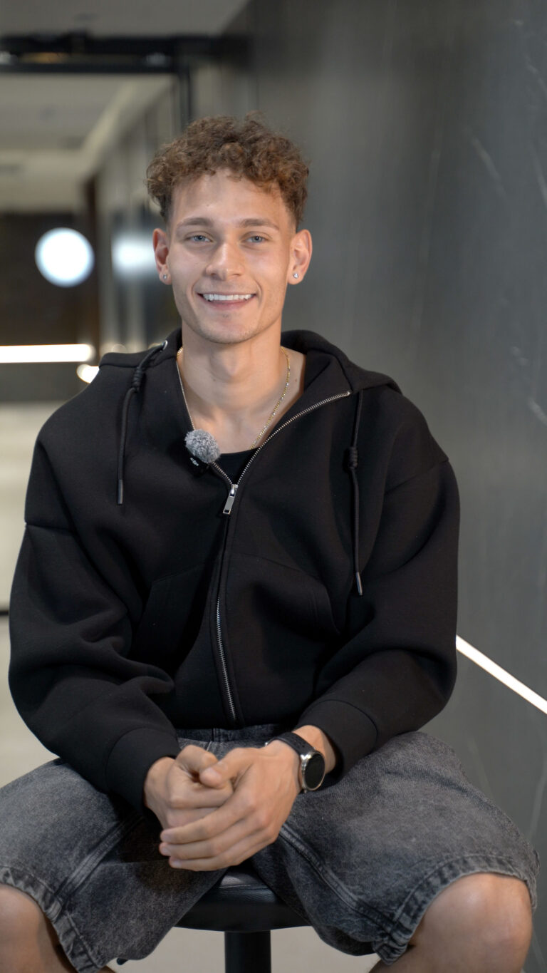 La nueva sonrisa de Francesco – Composite Bonding